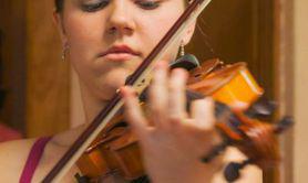 Andrea Jackson  - Cours de violon à Liège / Violin Lessons in Liege / Clases de violin en Lieja