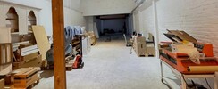 Bâtiment avec salle de répétition à vendre