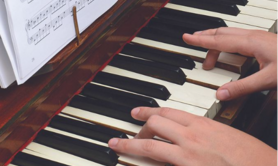 Orhan - Cours de piano gratuit en ligne