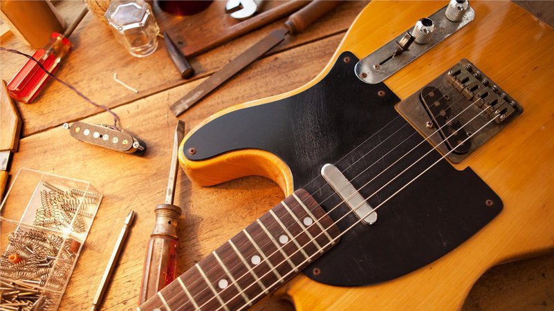 François "Le Luthier Suisse" - luthier guitares et basses: réparations-réglages-création