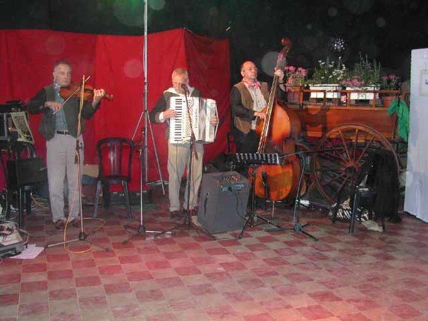 E Saquant Beyaus - Authentique musique folk