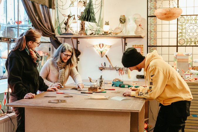 Atelier Vitraux Flores | Cours d'initiation au vitrail | Ixelles