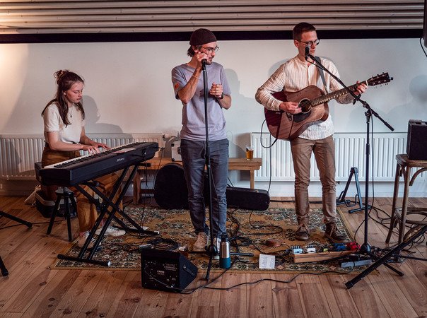 Get the Road  - Jeune trio acoustique
