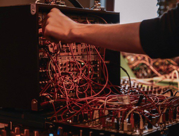 Jean Synthés | Cours de musique électronique | Bruxelles
