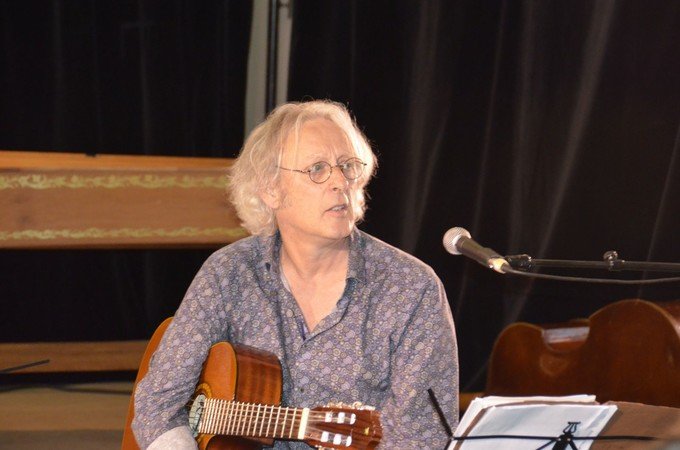 Alexandre Furnelle | Cours de guitare, basse, contrebasse, harmonie | Saint-Gilles