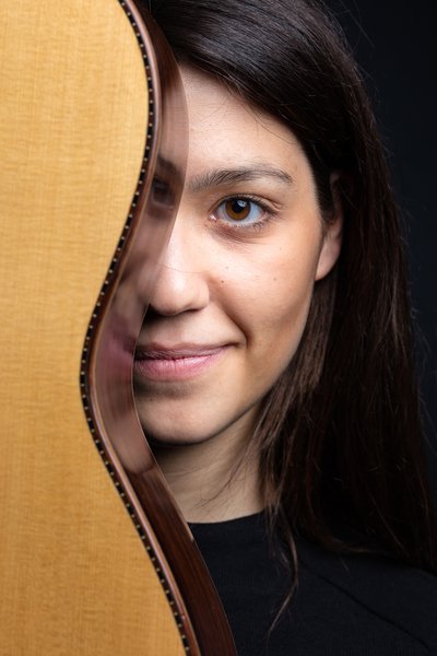 Marianna Chelidoni - Classical Guitar lessons in Brussels with professional musician