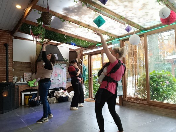 P'tits-K-D'Hom | Ateliers danse portage | Neuville-en-Condroz