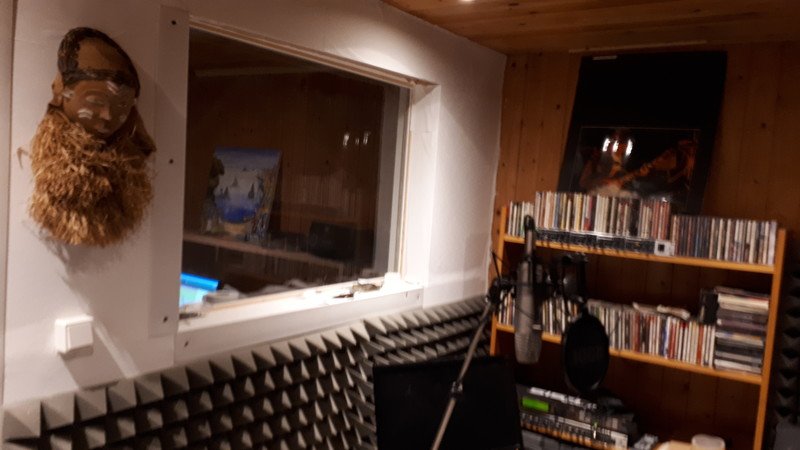 Studio Tuta Weza - Studio enregistrement 30 € heure (forfait 3 heures : 80 €)