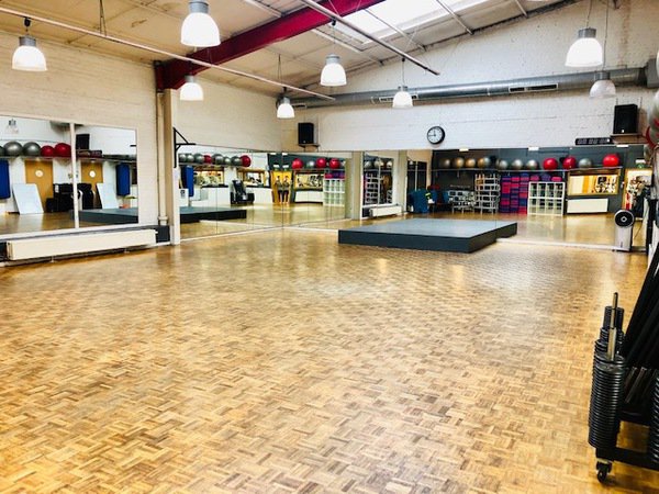 Salle à louer - Studio à louer / cours, répétitions, danse