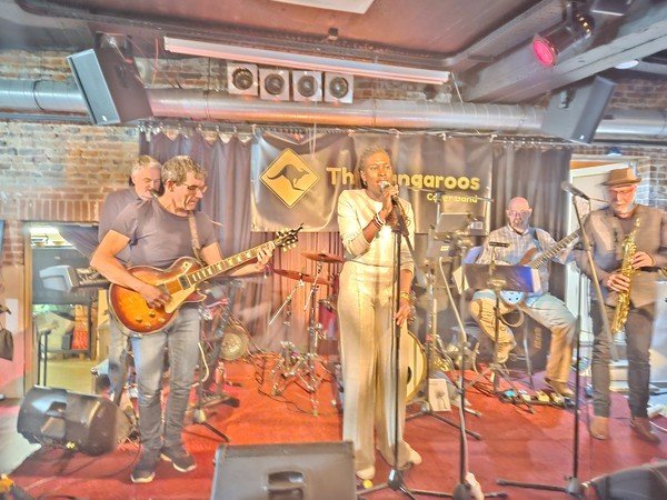 The Kangaroos recherchent leur seconde chanteuse !