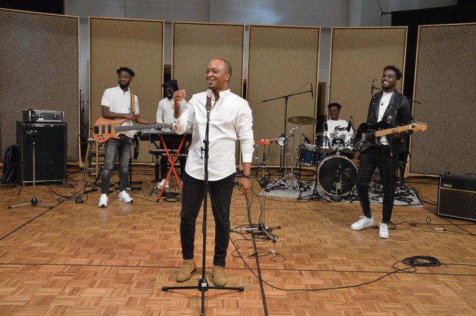 Kode & The Warriors - Groupe chantant l'amour ds divers  styles pr vos événements