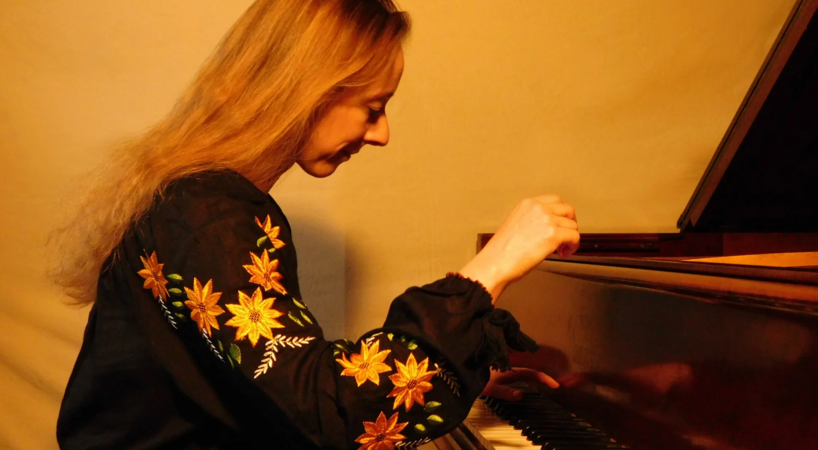 CONSTANCE CUNHA "TRAVERSÉES", Un voyage pianistique