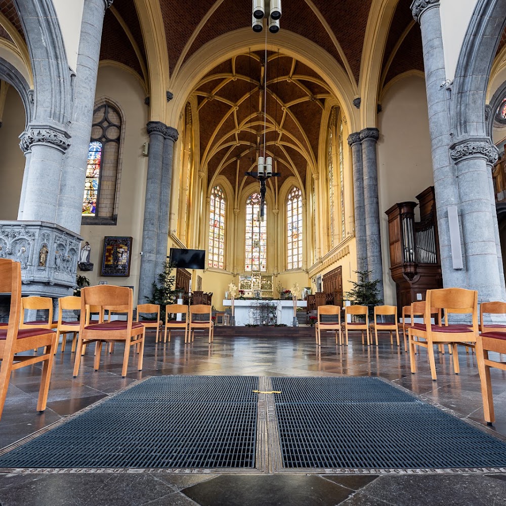 Photo de Collégiale Saint-Martin et Saint-Hadelin